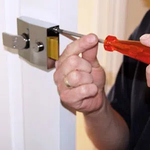 Golden Locksmith Services Cincinnati, OH 513-714-5185 - emergency-unlock