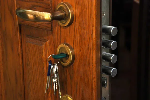 Golden Locksmith Services Cincinnati, OH 513-714-5185 - entry-doors